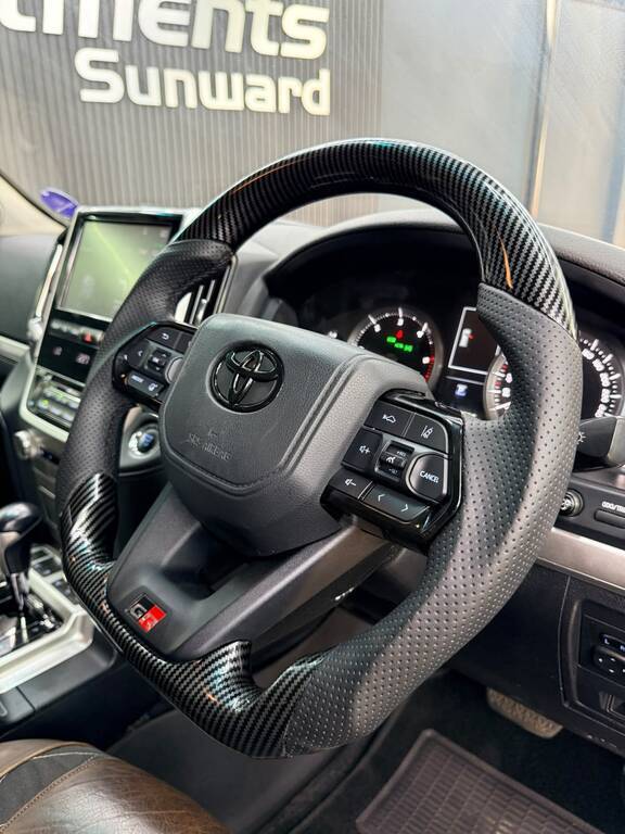 TOYOTA LAND CRUISER LAND CRUISER 200 V8 4.5D VX-R A/T - 18