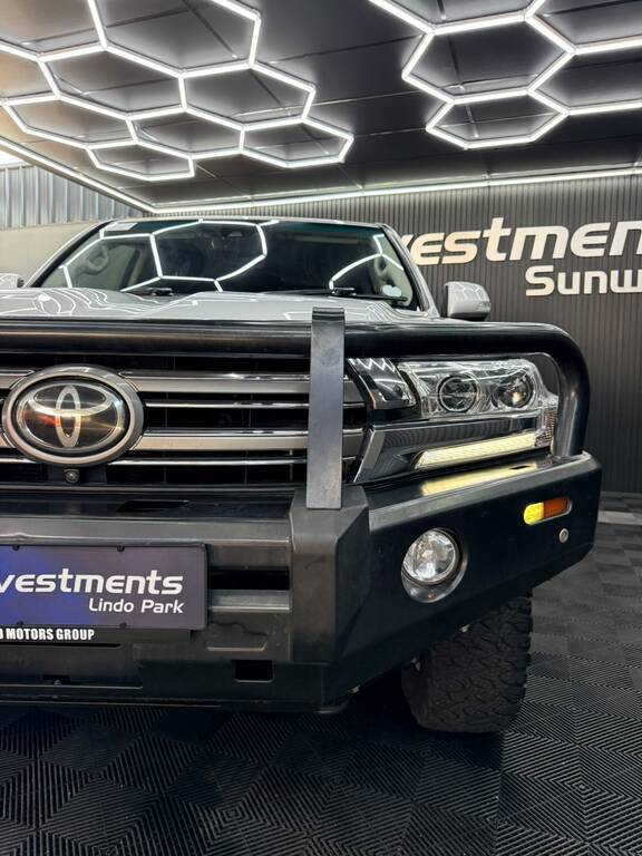 TOYOTA LAND CRUISER LAND CRUISER 200 V8 4.5D VX-R A/T - 9