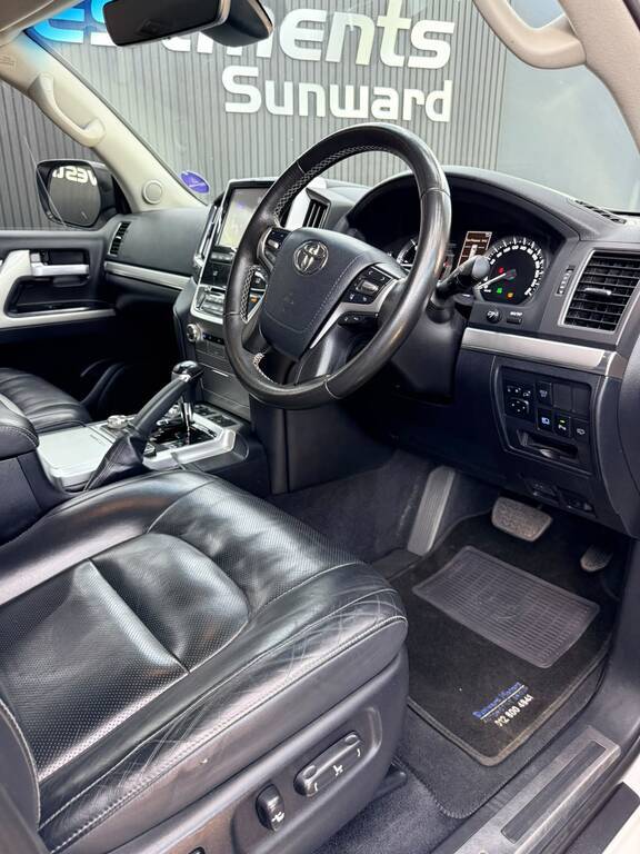 TOYOTA LAND CRUISER LANDCRUISER 200 V8 4.5D VX A/T - 18
