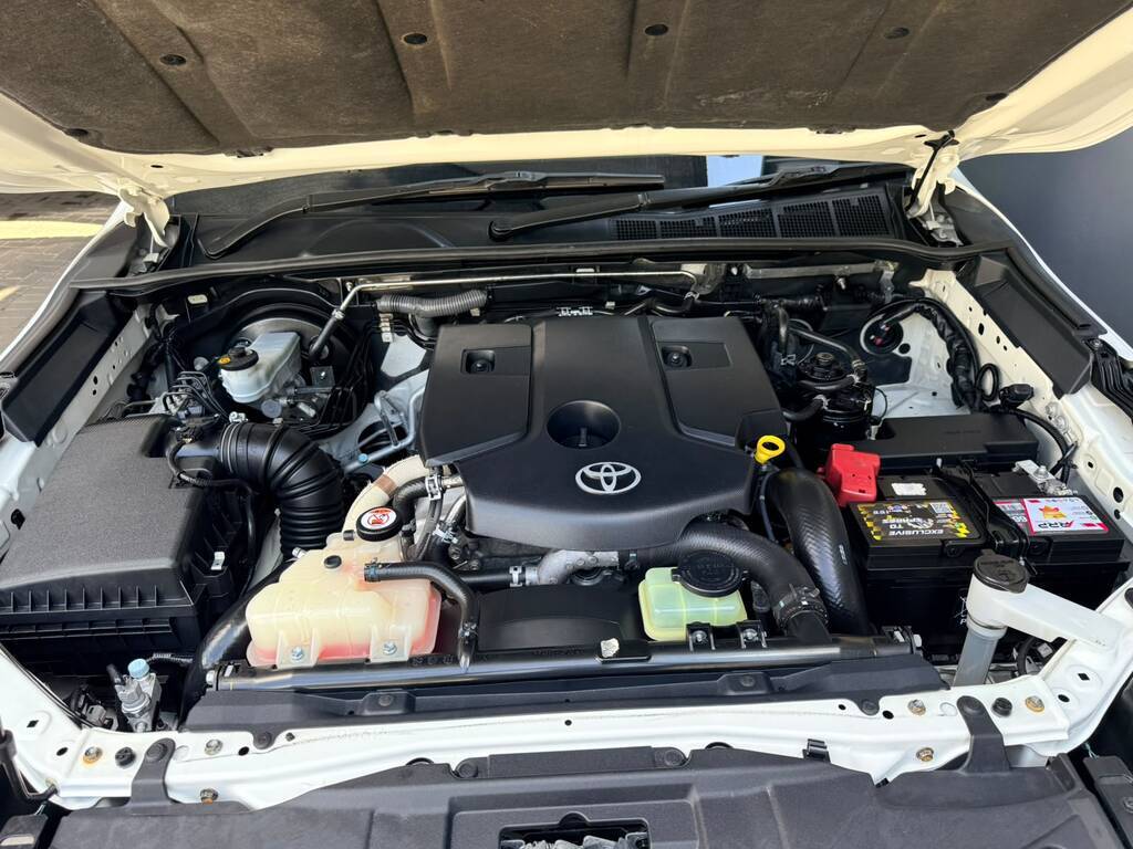 TOYOTA FORTUNER FORTUNER 2.4GD-6 R/B A/T - 12