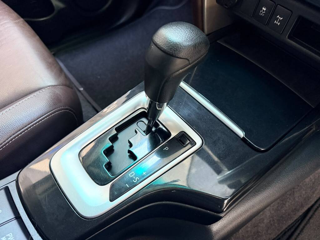 TOYOTA FORTUNER FORTUNER 2.4GD-6 R/B A/T - 7