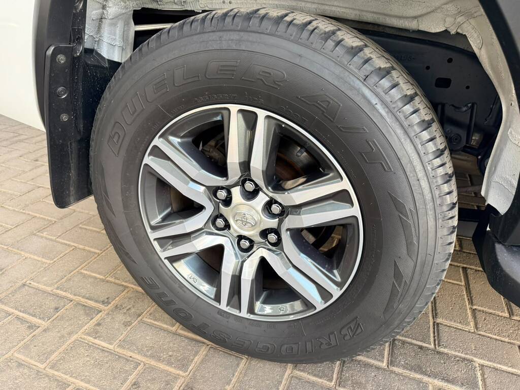 TOYOTA FORTUNER FORTUNER 2.4GD-6 R/B A/T - 8