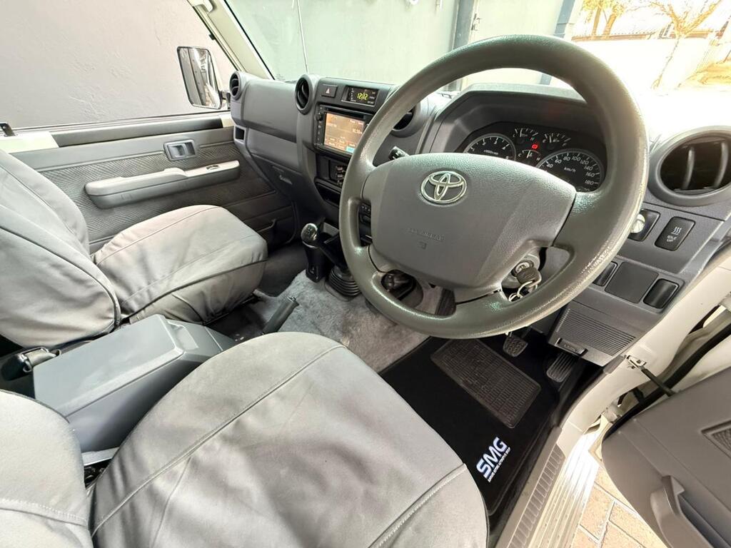 TOYOTA LANDCRUISER 70 SERIE LANDCRUISER 76 4.5D V8 S/W - 3