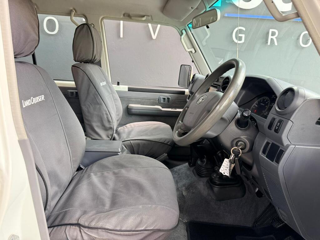 TOYOTA LANDCRUISER 70 SERIE LANDCRUISER 76 4.5D V8 S/W - 4
