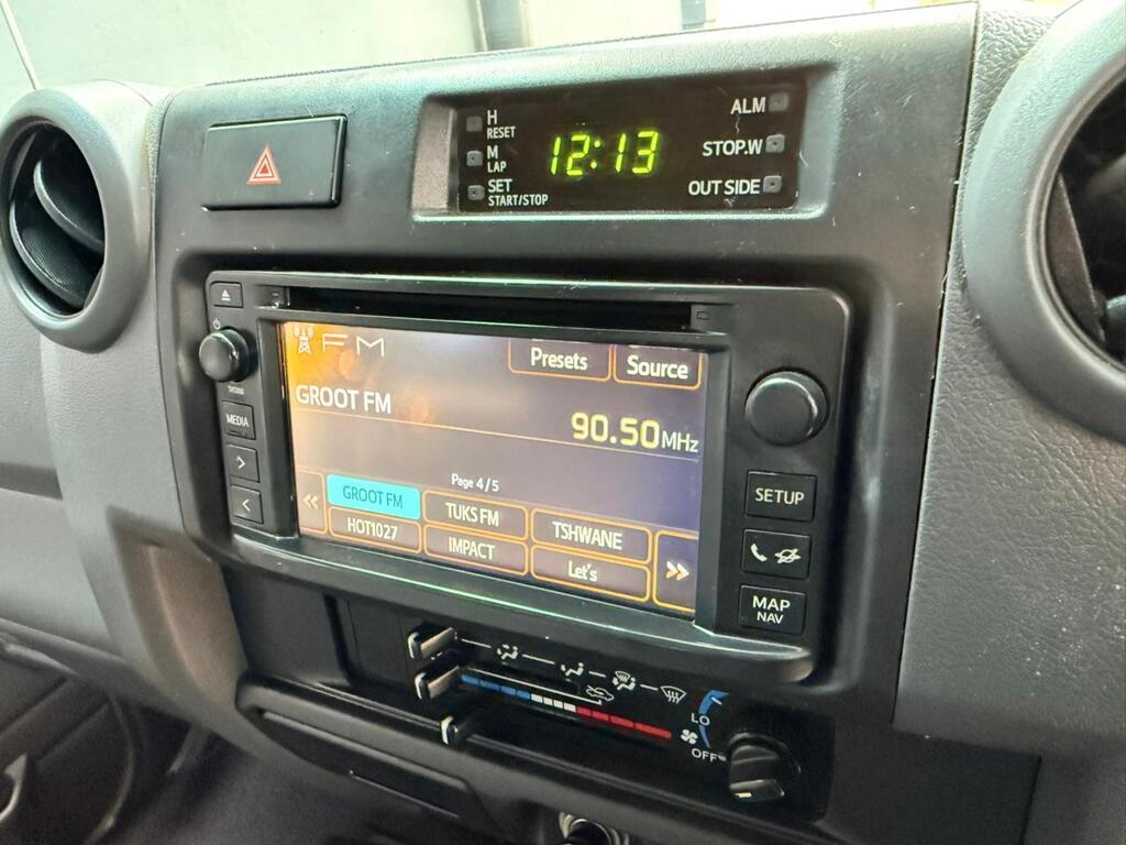 TOYOTA LANDCRUISER 70 SERIE LANDCRUISER 76 4.5D V8 S/W - 6