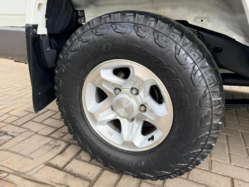 TOYOTA LANDCRUISER 70 SERIE LANDCRUISER 76 4.5D V8 S/W - 8