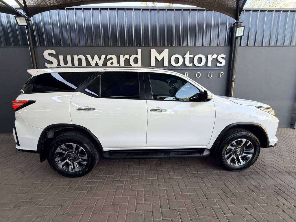 TOYOTA FORTUNER FORTUNER 2.8GD-6 R/B A/T - 18