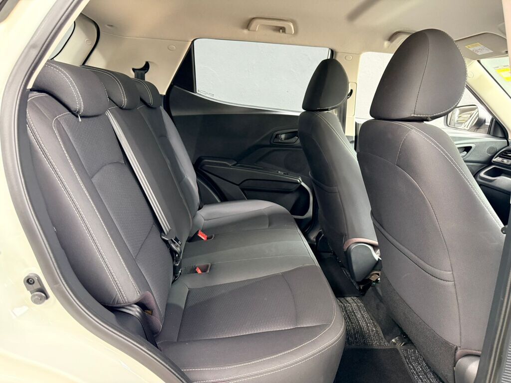 MAHINDRA XUV300 XUV300 1.2T (W4) - 9