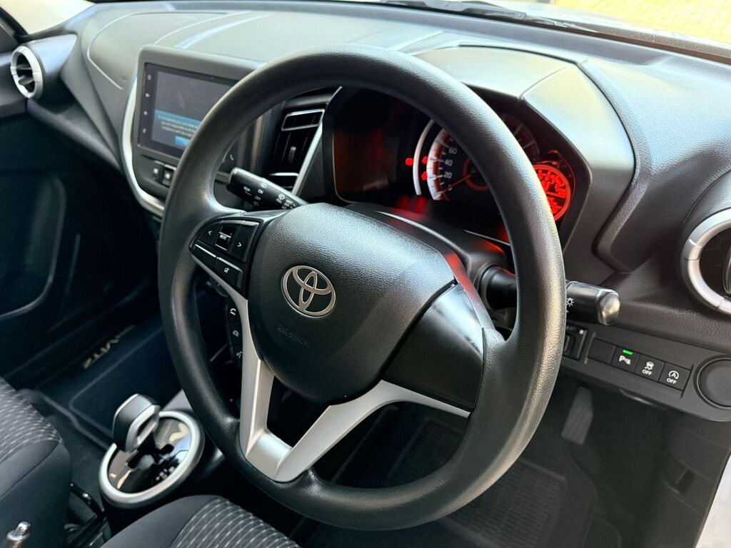 TOYOTA VITZ VITZ 1.0 XR AMT - 7