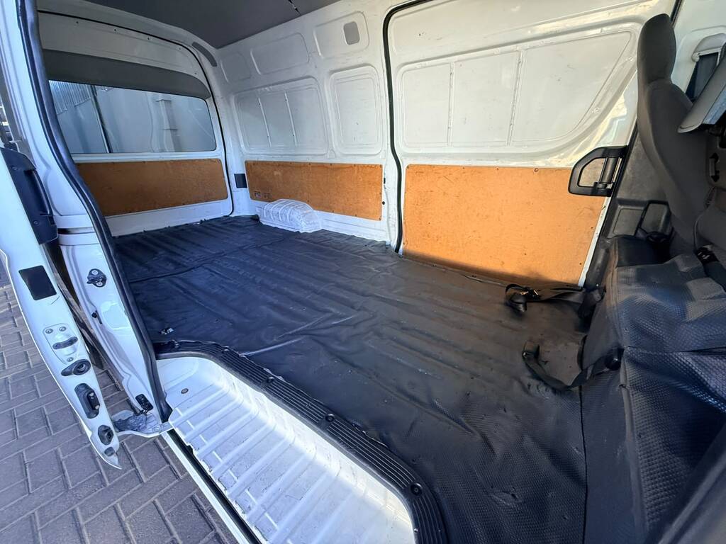 TOYOTA QUANTUM QUANTUM 2.7 LWB F/C P/V - 7