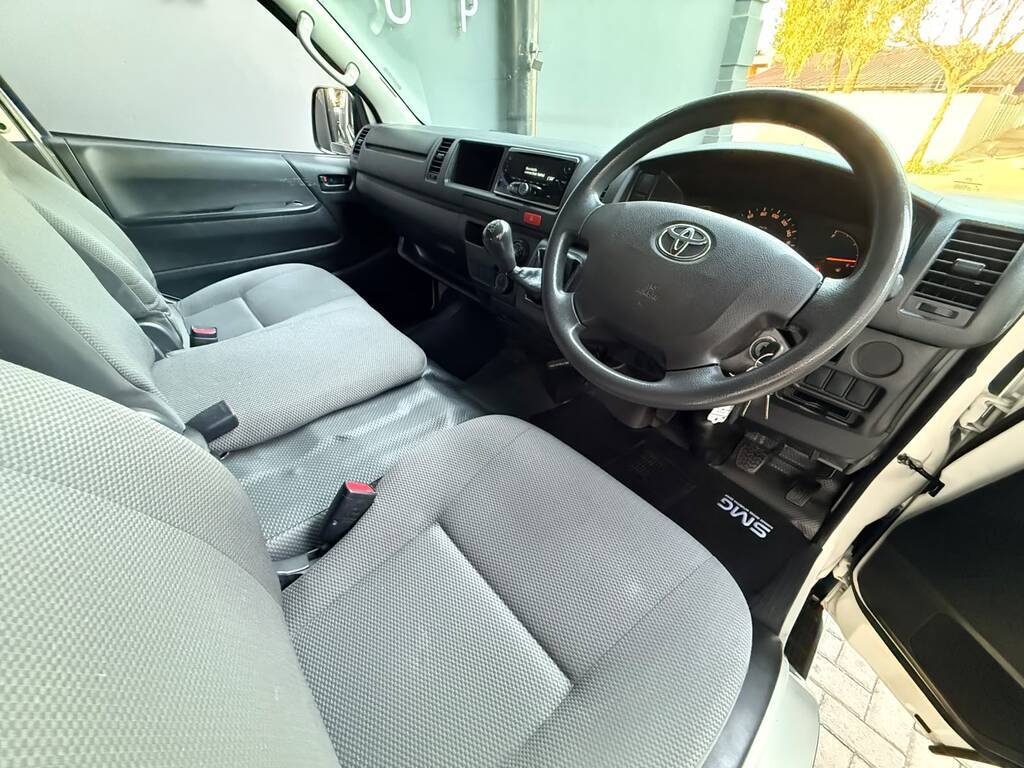 TOYOTA QUANTUM QUANTUM 2.7 LWB F/C P/V - 5