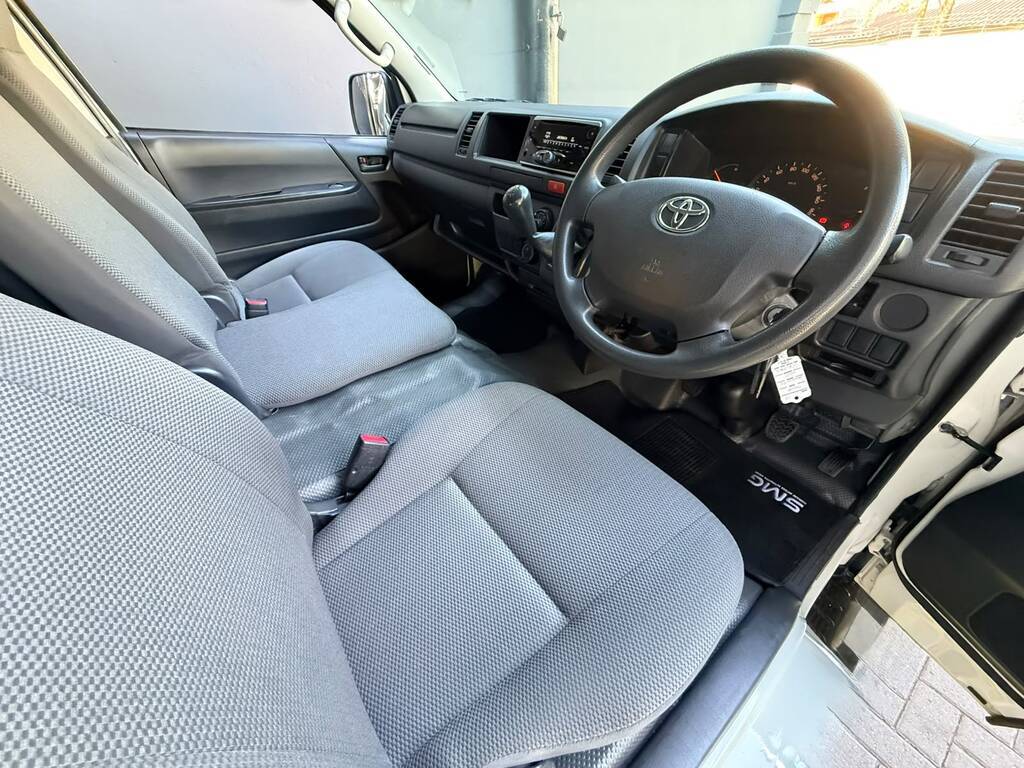 TOYOTA QUANTUM QUANTUM 2.7 LWB F/C P/V - 5