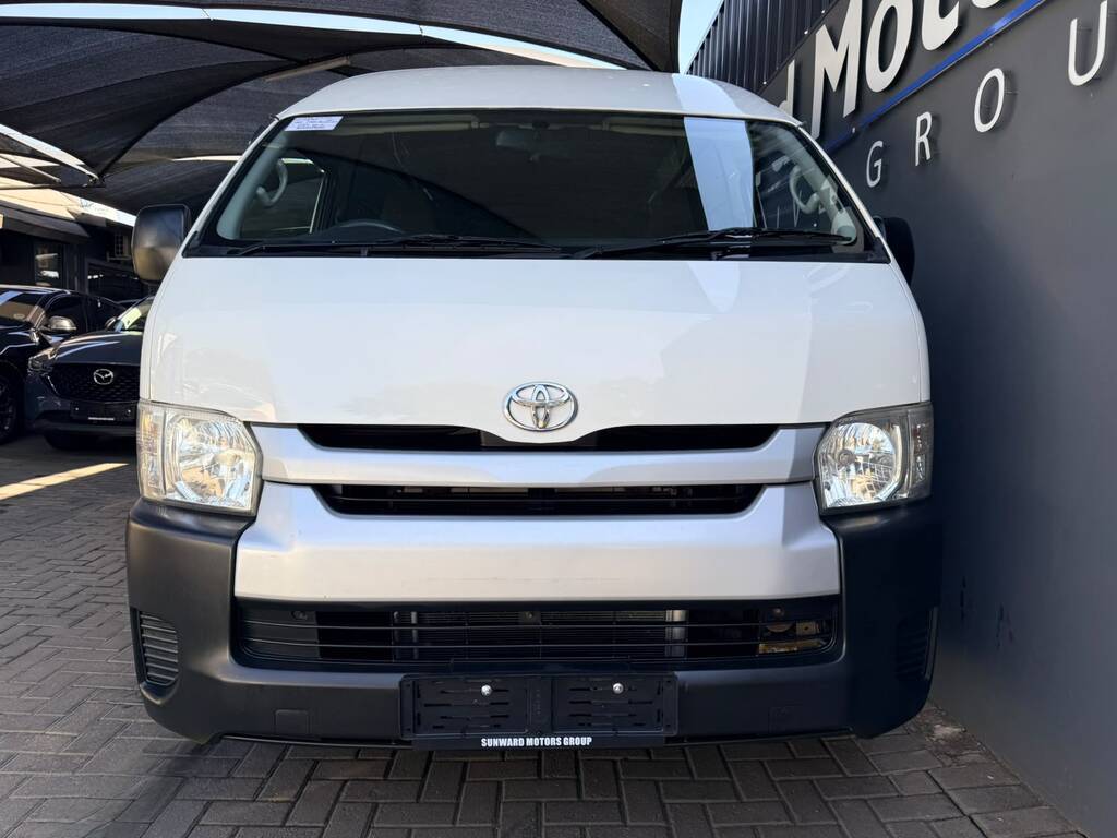 TOYOTA QUANTUM QUANTUM 2.7 LWB F/C P/V - 9