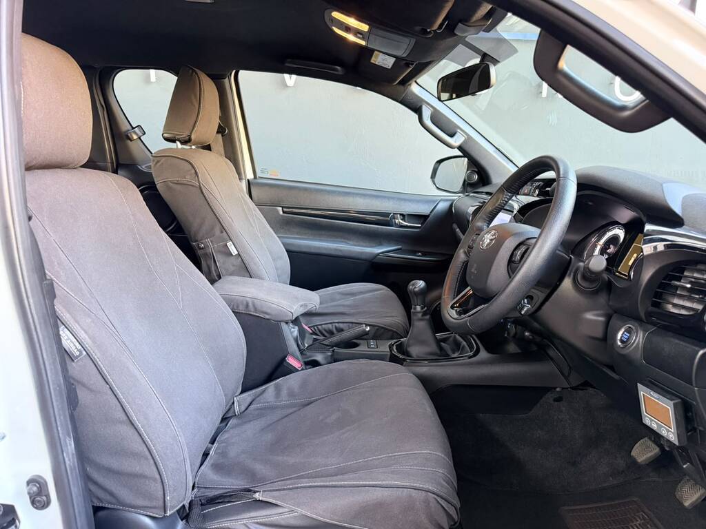 TOYOTA HILUX HILUX 2.8 GD-6 RAIDER 4X4 P/U E/CAB - 11