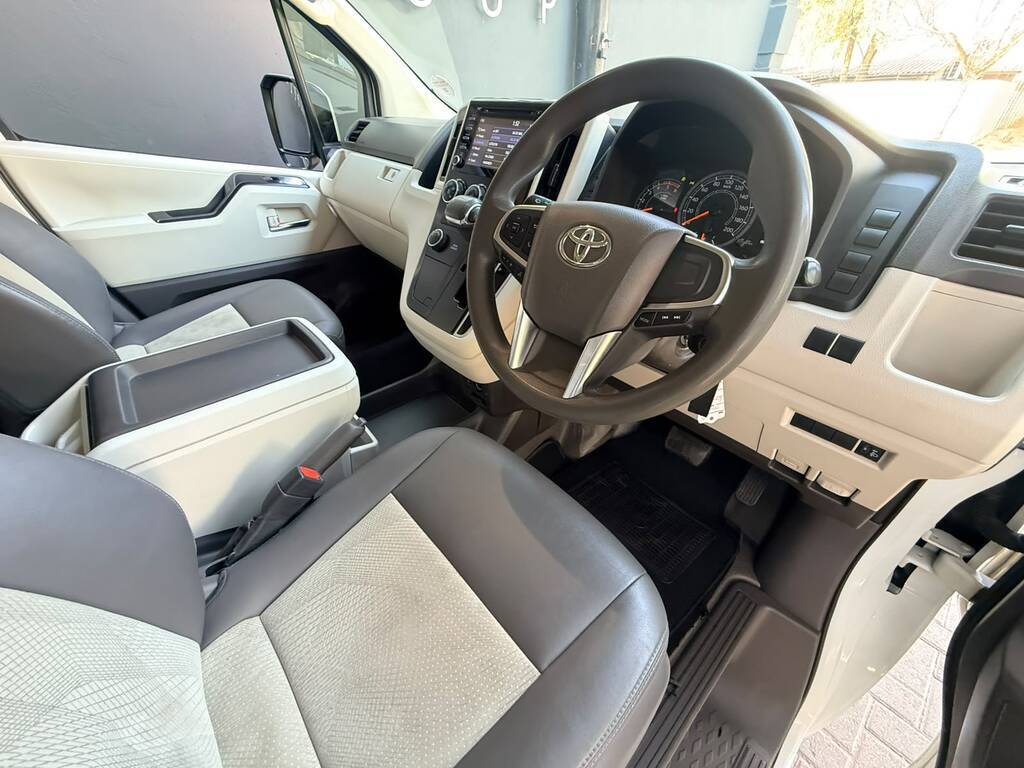 TOYOTA QUANTUM QUANTUM 2.8 GL SLWB A/T 14 SEAT - 3