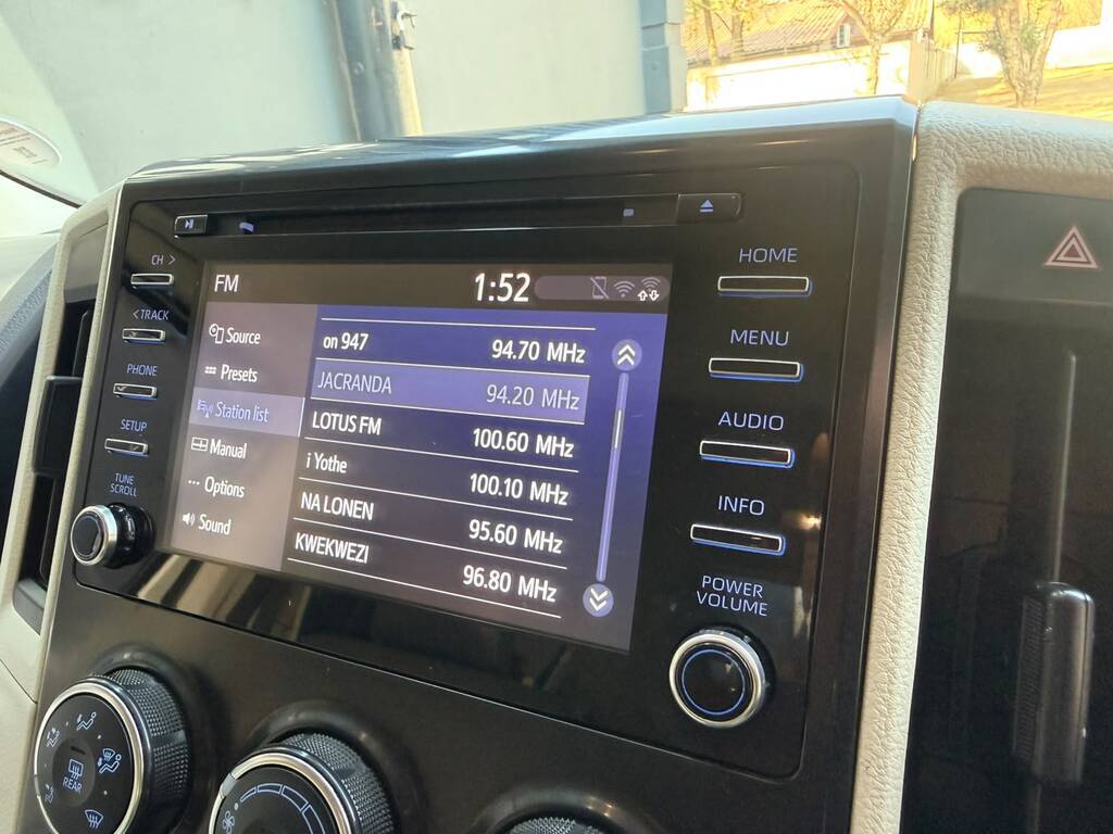 TOYOTA QUANTUM QUANTUM 2.8 GL SLWB A/T 14 SEAT - 9