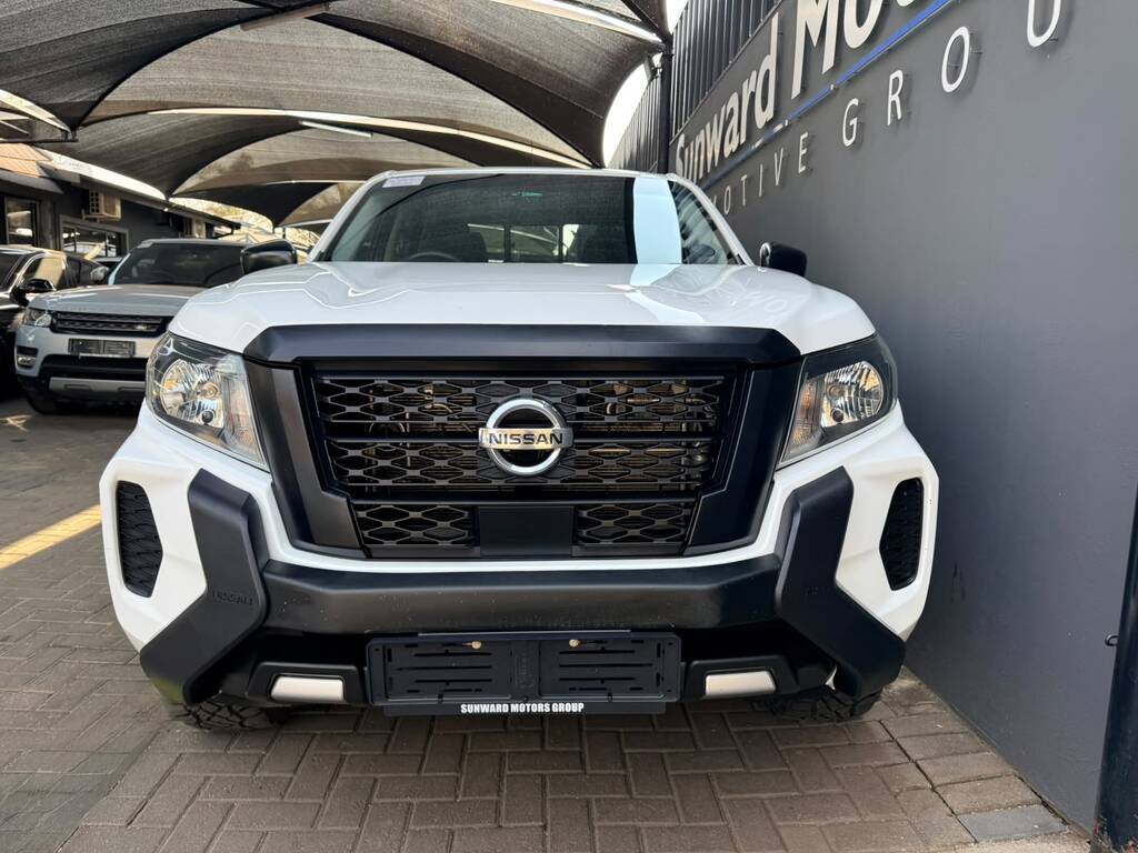 NISSAN NAVARA NAVARA 2.5DDTI SE PLUS D/C P/U - 10