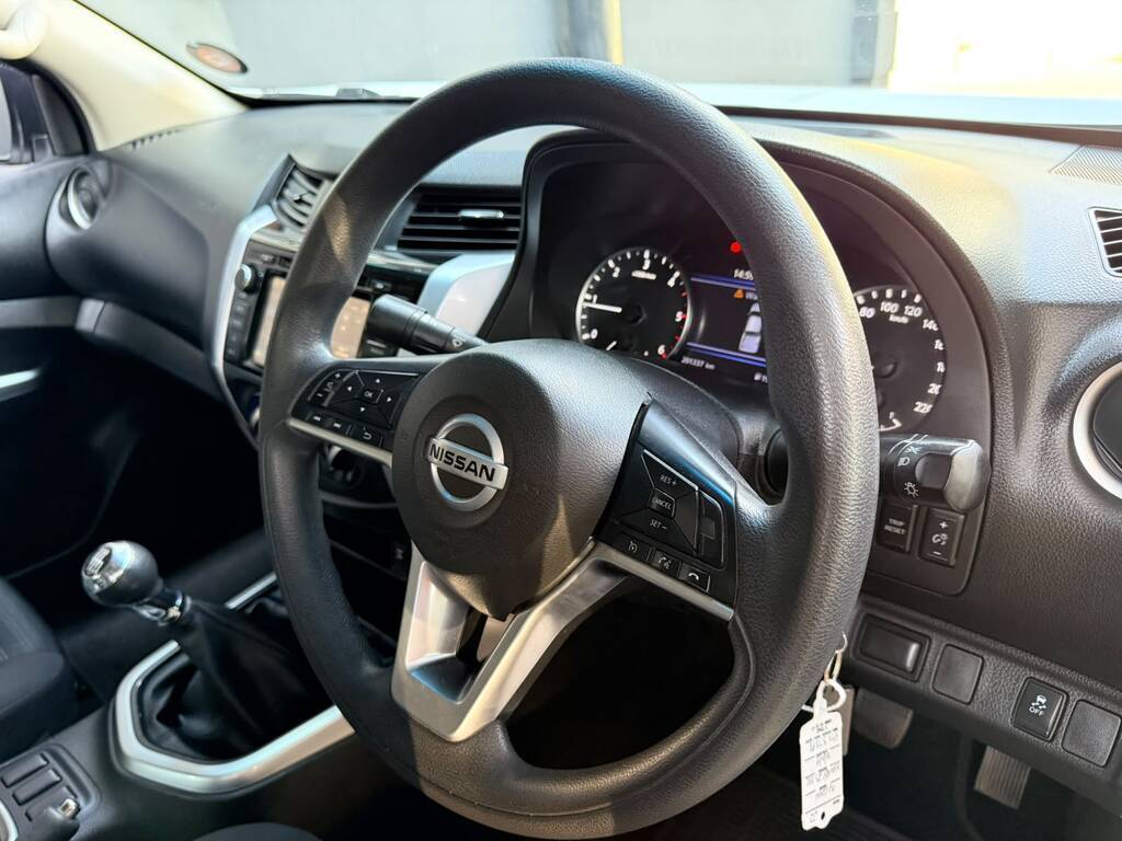 NISSAN NAVARA NAVARA 2.5DDTI SE PLUS D/C P/U - 8