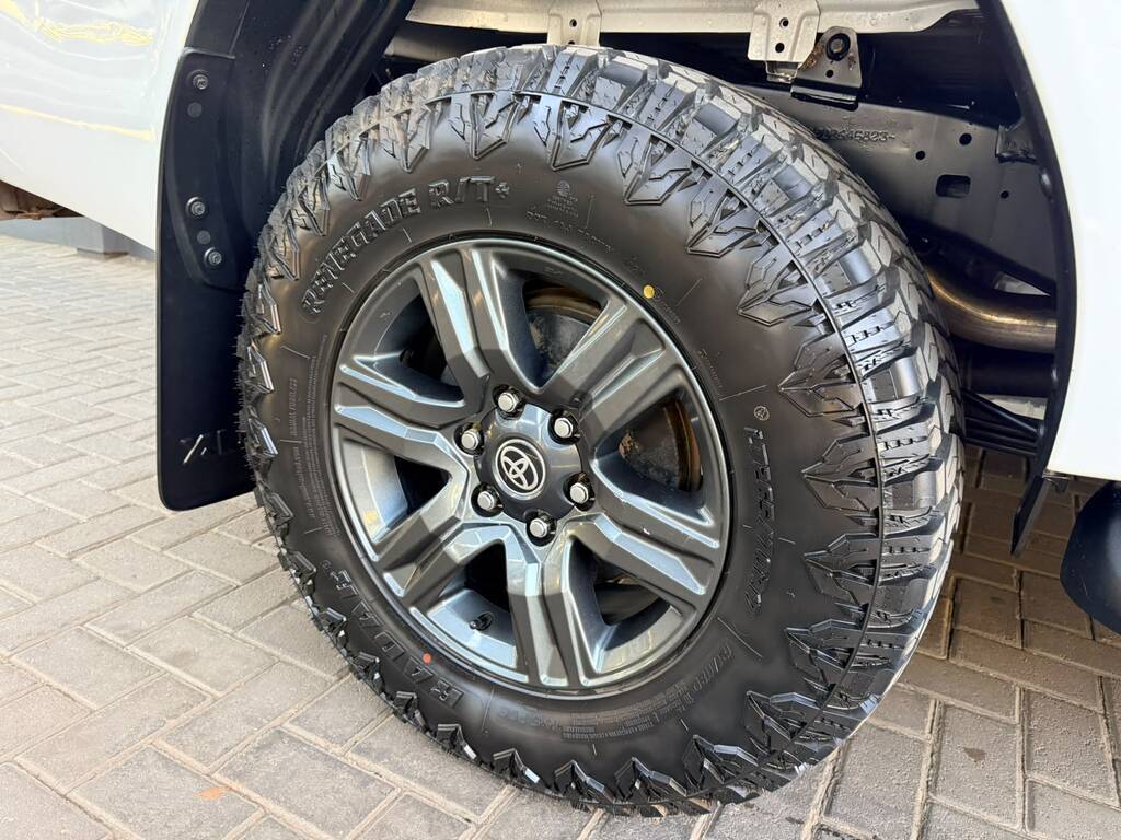 TOYOTA HILUX HILUX 2.4 GD-6 RAIDER 4X4 P/U D/C - 10