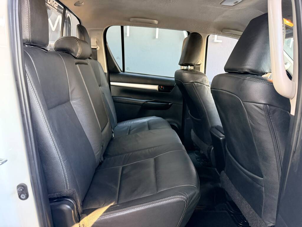 TOYOTA HILUX HILUX 2.4 GD-6 RAIDER 4X4 P/U D/C - 13