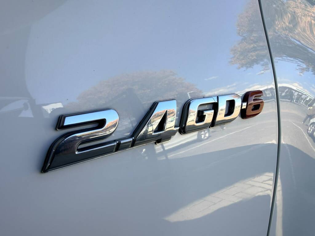 TOYOTA HILUX HILUX 2.4 GD-6 RB RAIDER A/T P/U E/CAB - 10