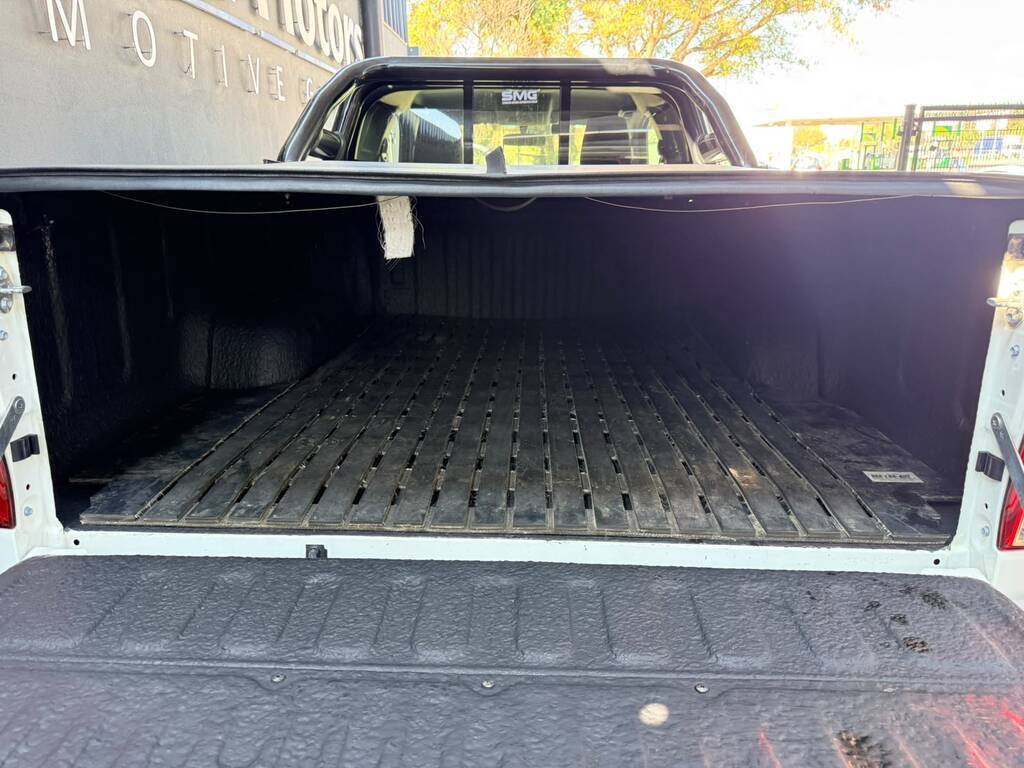 TOYOTA HILUX HILUX 2.4 GD-6 RB RAIDER A/T P/U E/CAB - 15