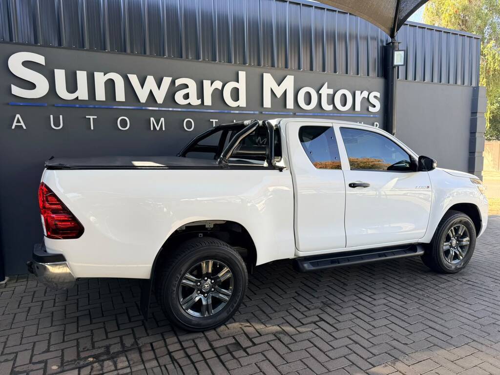 TOYOTA HILUX HILUX 2.4 GD-6 RB RAIDER A/T P/U E/CAB - 2