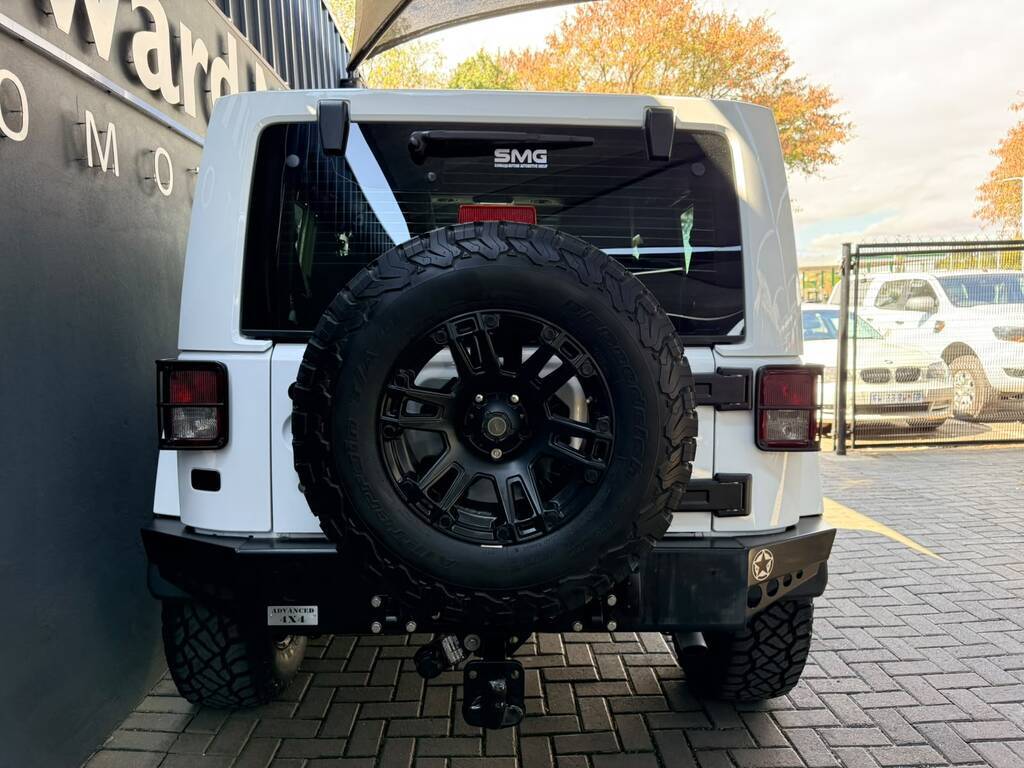 JEEP WRANGLER WRANGLER SAHARA 3.6L V6 A/T 2DR - 10