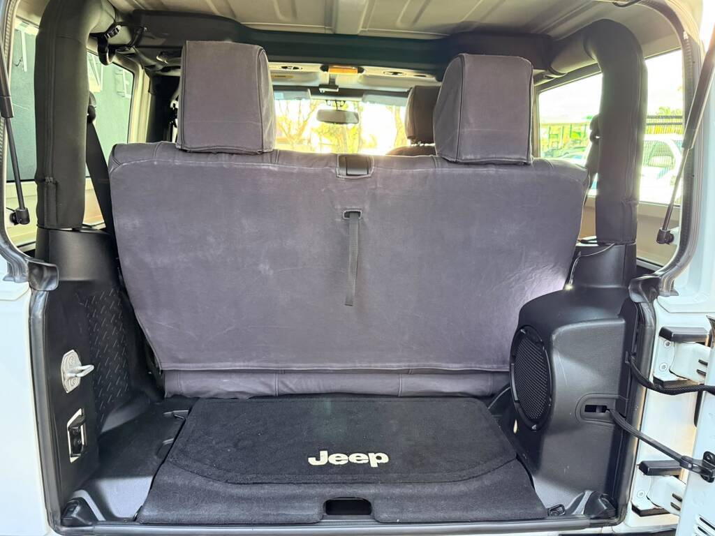 JEEP WRANGLER WRANGLER SAHARA 3.6L V6 A/T 2DR - 11