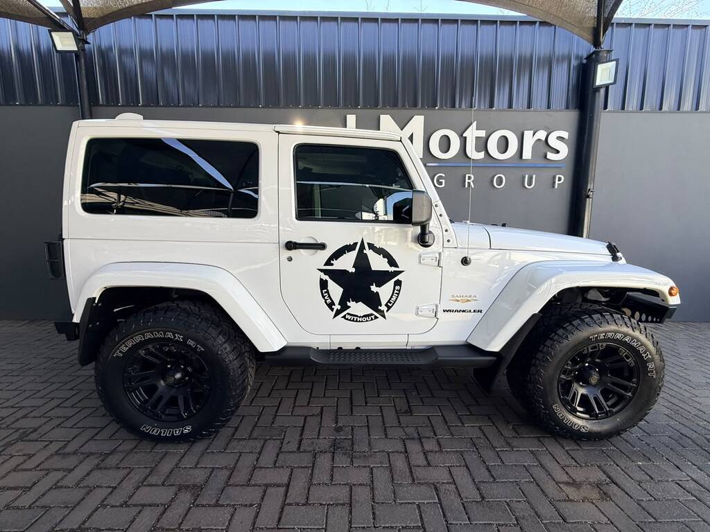 JEEP WRANGLER WRANGLER SAHARA 3.6L V6 A/T 2DR - 17