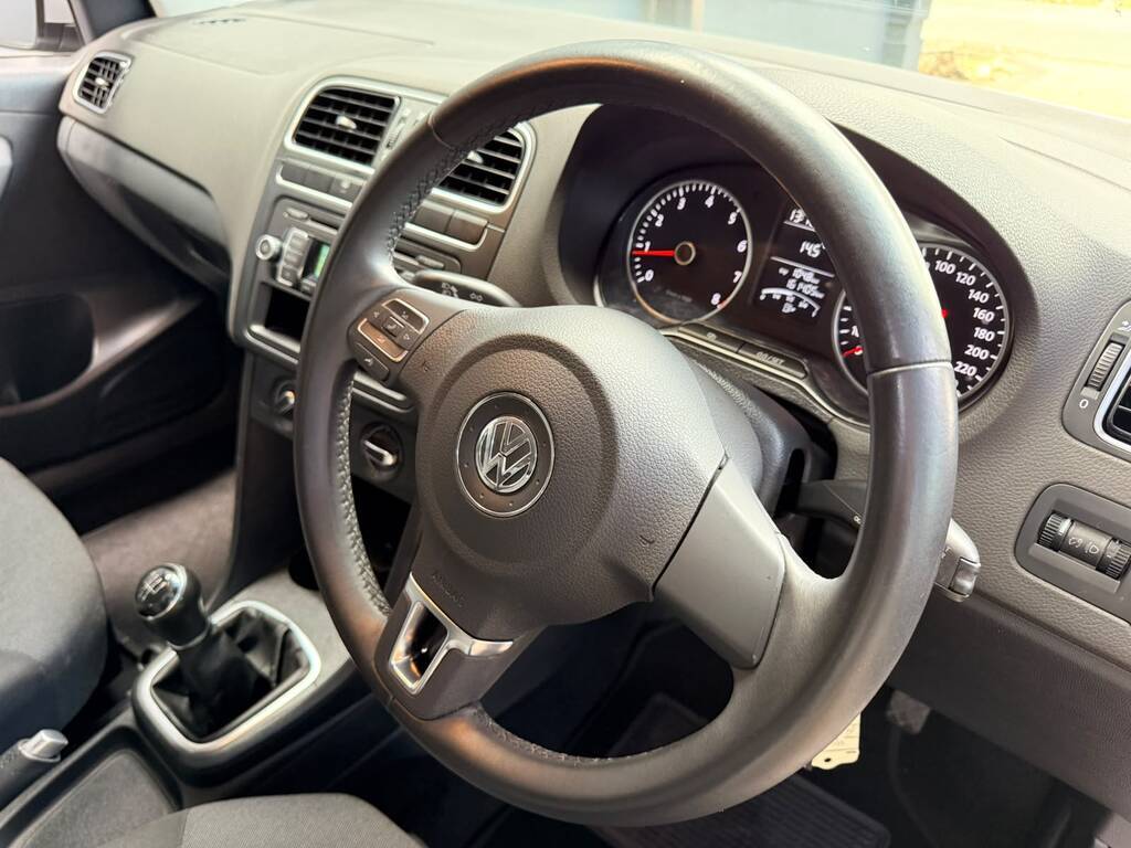 VOLKSWAGEN POLO POLO 1.4 COMFORTLINE 5DR - 10