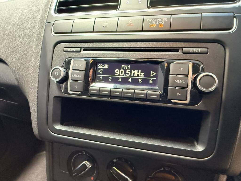 VOLKSWAGEN POLO POLO 1.4 COMFORTLINE 5DR - 8