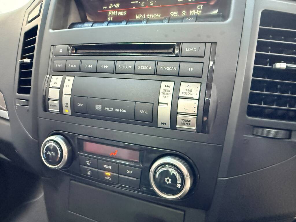 MITSUBISHI PAJERO PAJERO 3.2 Di - Dc GLS SWB A/T - 9