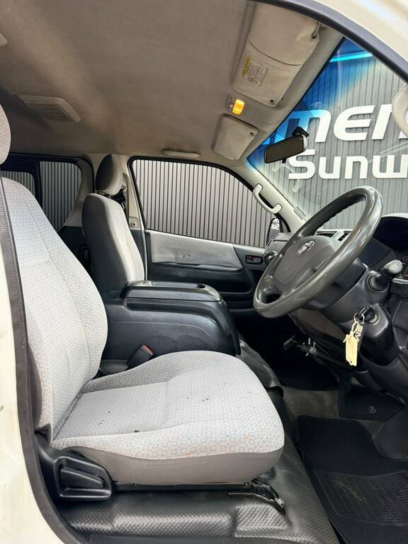 TOYOTA QUANTUM QUANTUM 2.5 D-4D 10 SEAT - 10