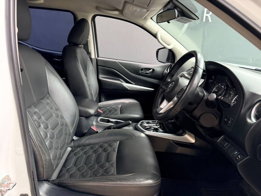 NISSAN NAVARA NAVARA 2.5DDTI LE/LE PLUS A/T D/C P/U - 4