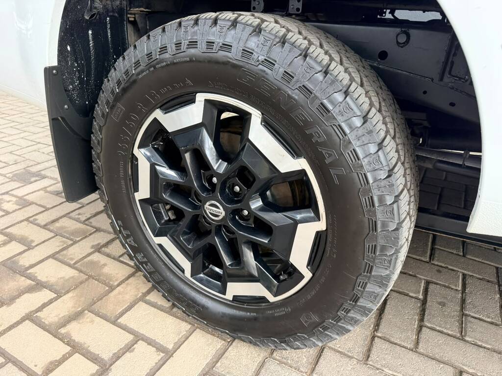 NISSAN NAVARA NAVARA 2.5DDTI LE/LE PLUS A/T D/C P/U - 8