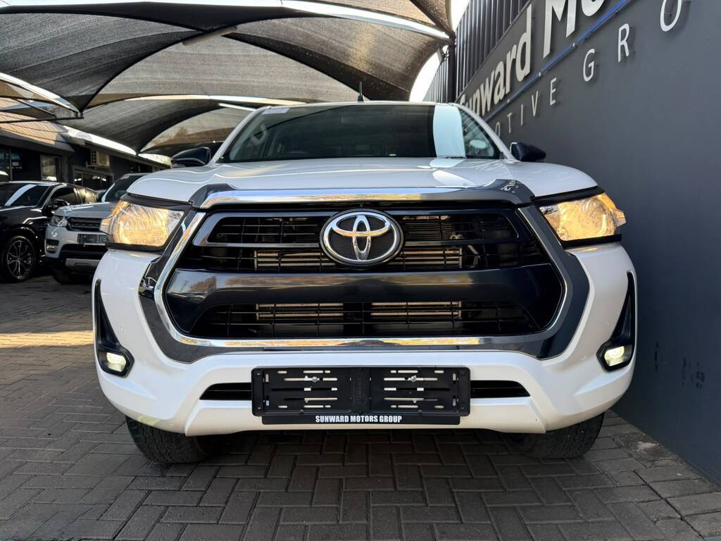 TOYOTA HILUX HILUX 2.4 GD-6 RAIDER 4X4 P/U D/C - 12