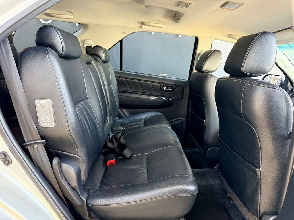 TOYOTA FORTUNER FORTUNER 3.0D-4D R/B A/T - 12