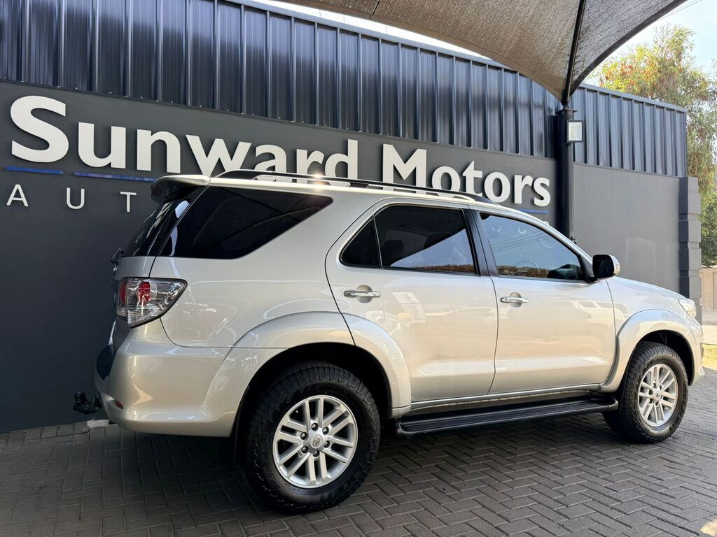 TOYOTA FORTUNER FORTUNER 3.0D-4D R/B A/T - 2
