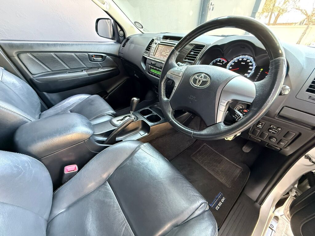 TOYOTA FORTUNER FORTUNER 3.0D-4D R/B A/T - 3