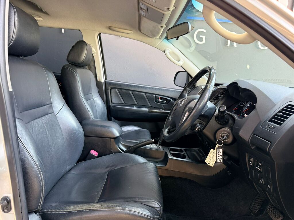 TOYOTA FORTUNER FORTUNER 3.0D-4D R/B A/T - 8