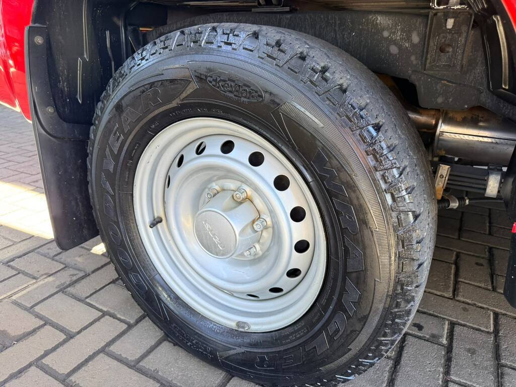 ISUZU D-MAX D-MAX 250 HO HI-RIDE 4X4 D/C P/U - 10