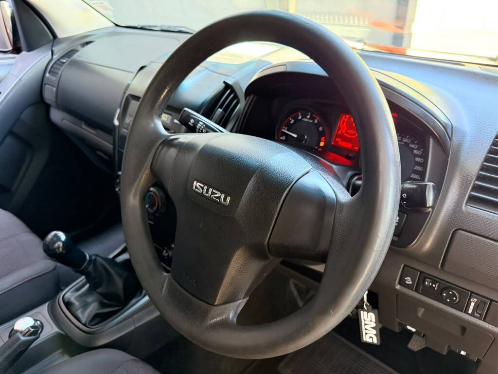 ISUZU D-MAX D-MAX 250 HO HI-RIDE 4X4 D/C P/U - 4