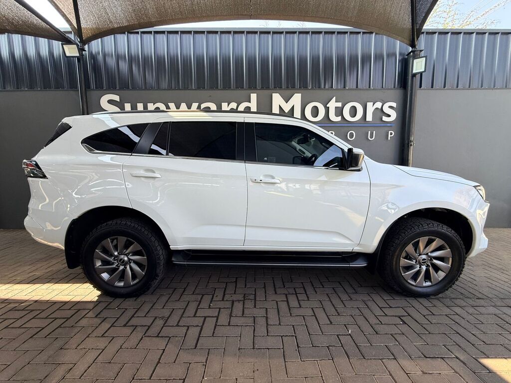 ISUZU MU-X MU-X 3.0D HR LSE A/T - 19