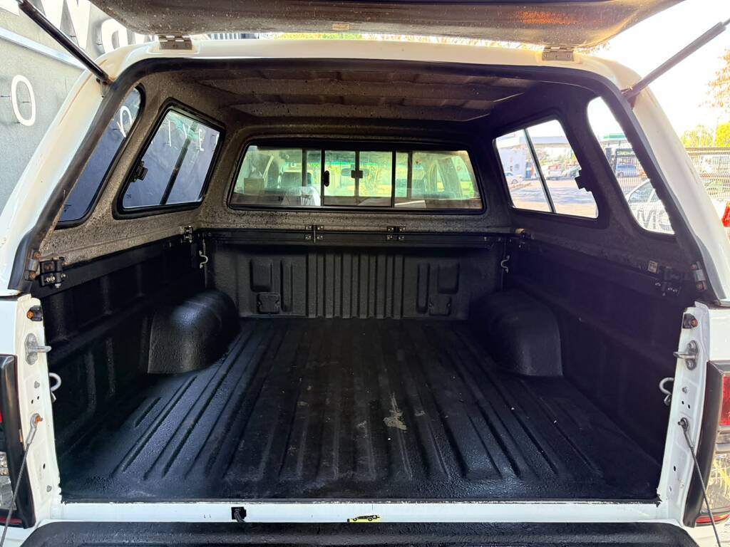 TOYOTA HI-LUX HILUX 3.0 D-4D LEGEND 45 4X4 A/T P/U D/C - 15