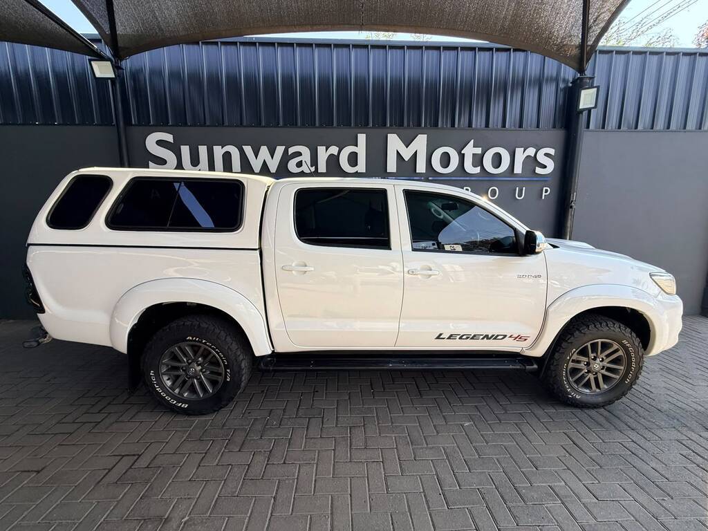 TOYOTA HI-LUX HILUX 3.0 D-4D LEGEND 45 4X4 A/T P/U D/C - 16
