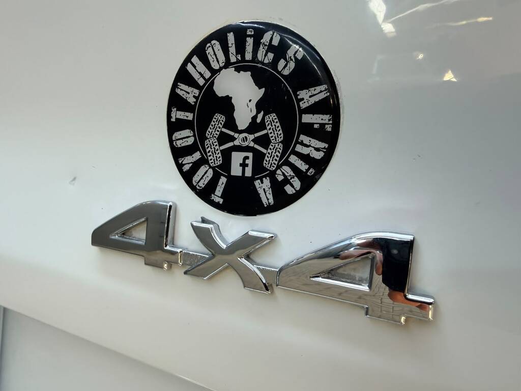 TOYOTA HI-LUX HILUX 3.0 D-4D LEGEND 45 4X4 A/T P/U D/C - 17