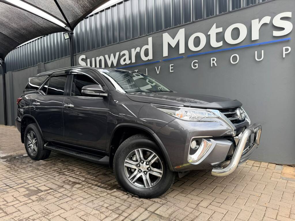 TOYOTA FORTUNER FORTUNER 2.4GD-6 R/B A/T - 1