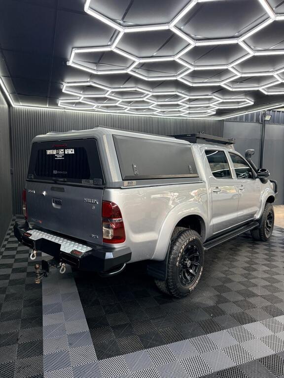TOYOTA HI-LUX HILUX 3.0 D-4D LEGEND 45 4X4 A/T P/U D/C - 7
