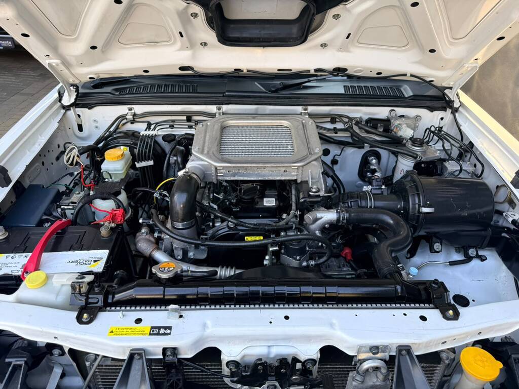 NISSAN HARDBODY HARDBODY NP300 2.5 TDi 4X4 P/U D/C - 14